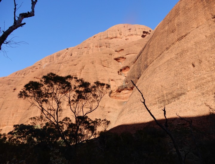 Early morning sun hits Kata Tjuta 